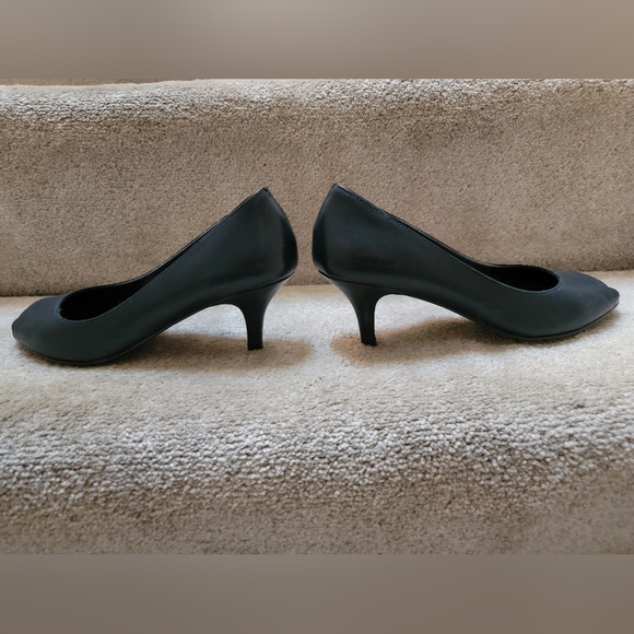 M. Patrick Navy Open Toe Heels Size 6 M New In box - Picture 6 of 11